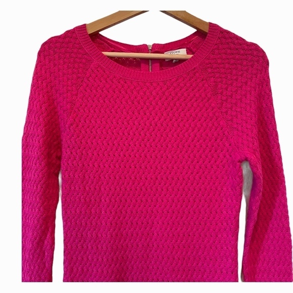 Crown & Ivy Ladies Pink Long  Knit Sweater - Picture 3 of 8